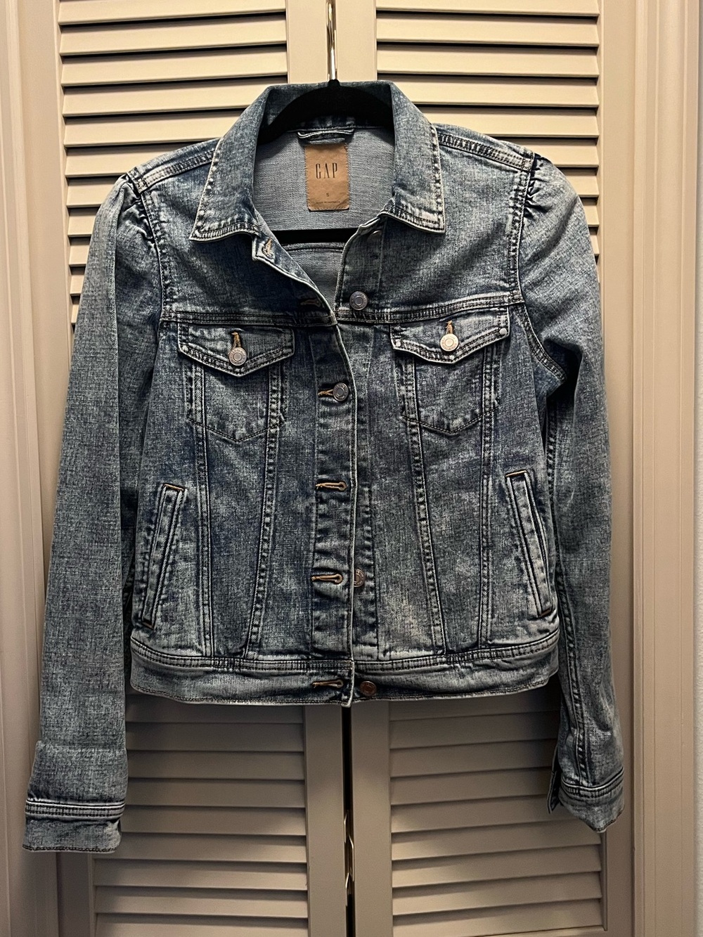 Gap puff sleeve denim jacket size small